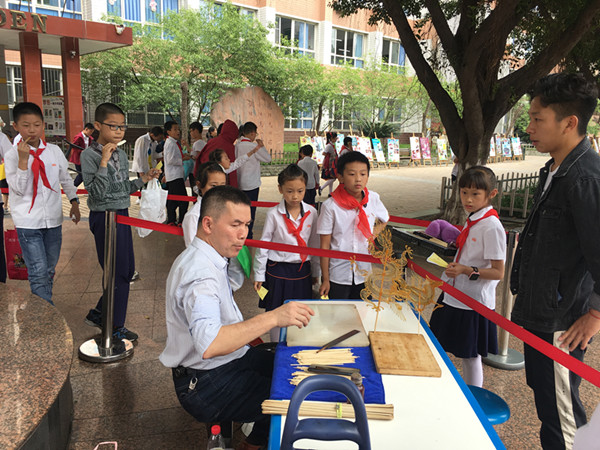 非遗项目糖人。.jpg 非遗项目糖人。.jpg