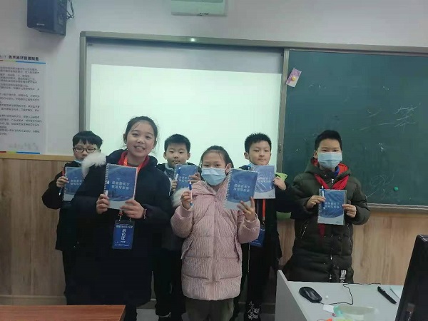 469a82c9909bdea6e5465180195f1b8.jpg 469a82c9909bdea6e5465180195f1b8.jpg