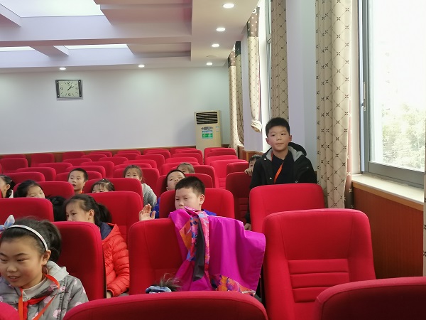 b84cc9174e33ad89e43a81b377f66ce.jpg b84cc9174e33ad89e43a81b377f66ce.jpg