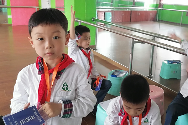 回答问题。.jpg 回答问题。.jpg