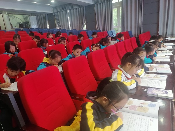 51fd2574dd8f66d378f6925109ef350.jpg 51fd2574dd8f66d378f6925109ef350.jpg