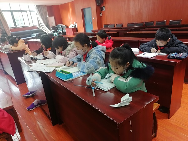 ef618ead136de7776d45b6ff80ff47b.jpg ef618ead136de7776d45b6ff80ff47b.jpg