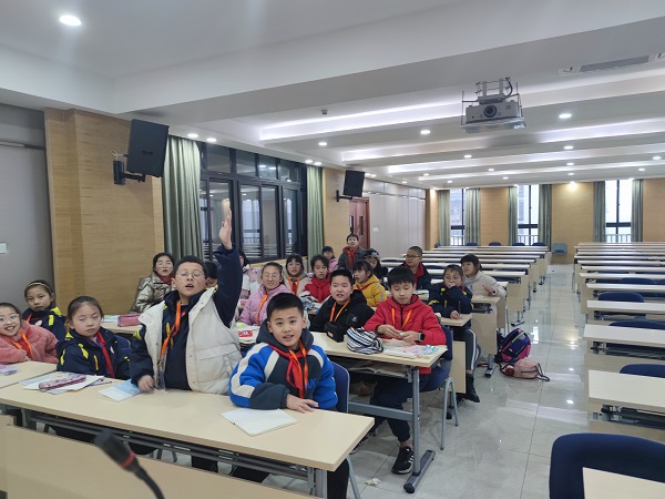 B4C90328B8DD0450F977E9396CEB9AEF.jpg B4C90328B8DD0450F977E9396CEB9AEF.jpg