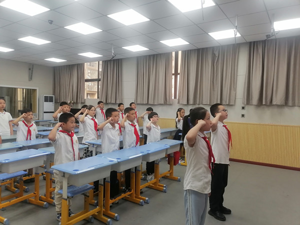 8f83d6052af51ef4b2bf8df71504fb0.jpg 8f83d6052af51ef4b2bf8df71504fb0.jpg