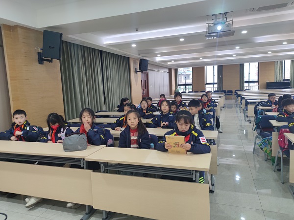 13设计校园新闻调查问卷(下)1677227433522.jpg 13设计校园新闻调查问卷(下)1677227433522.jpg