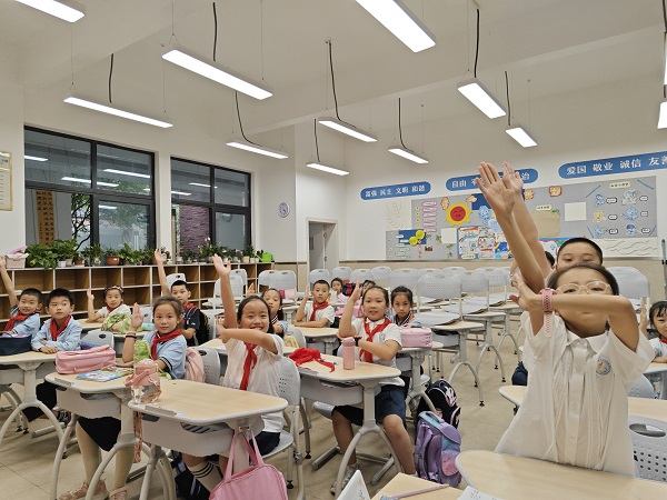 1f281389a2e7905f0bf0081aa399a3e.jpg 1f281389a2e7905f0bf0081aa399a3e.jpg